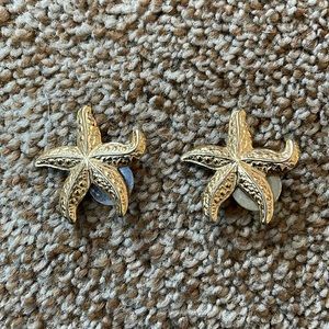 VTG Large AVON gold tone starfish stud earrings